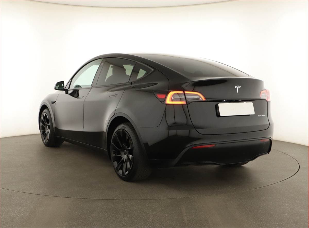 2023 Tesla MODEL Y - 4