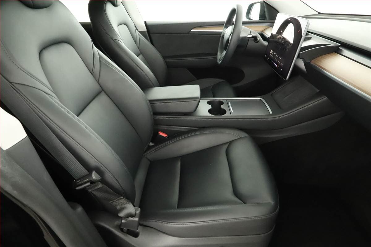 2023 Tesla MODEL Y - 7