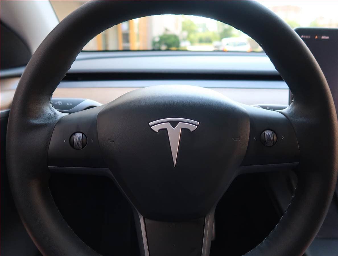 2022 Tesla MODEL Y - 16