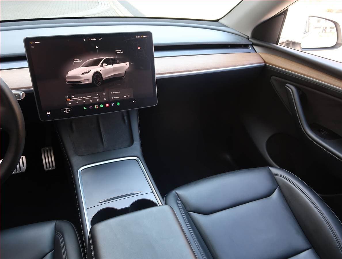2022 Tesla MODEL Y - 8