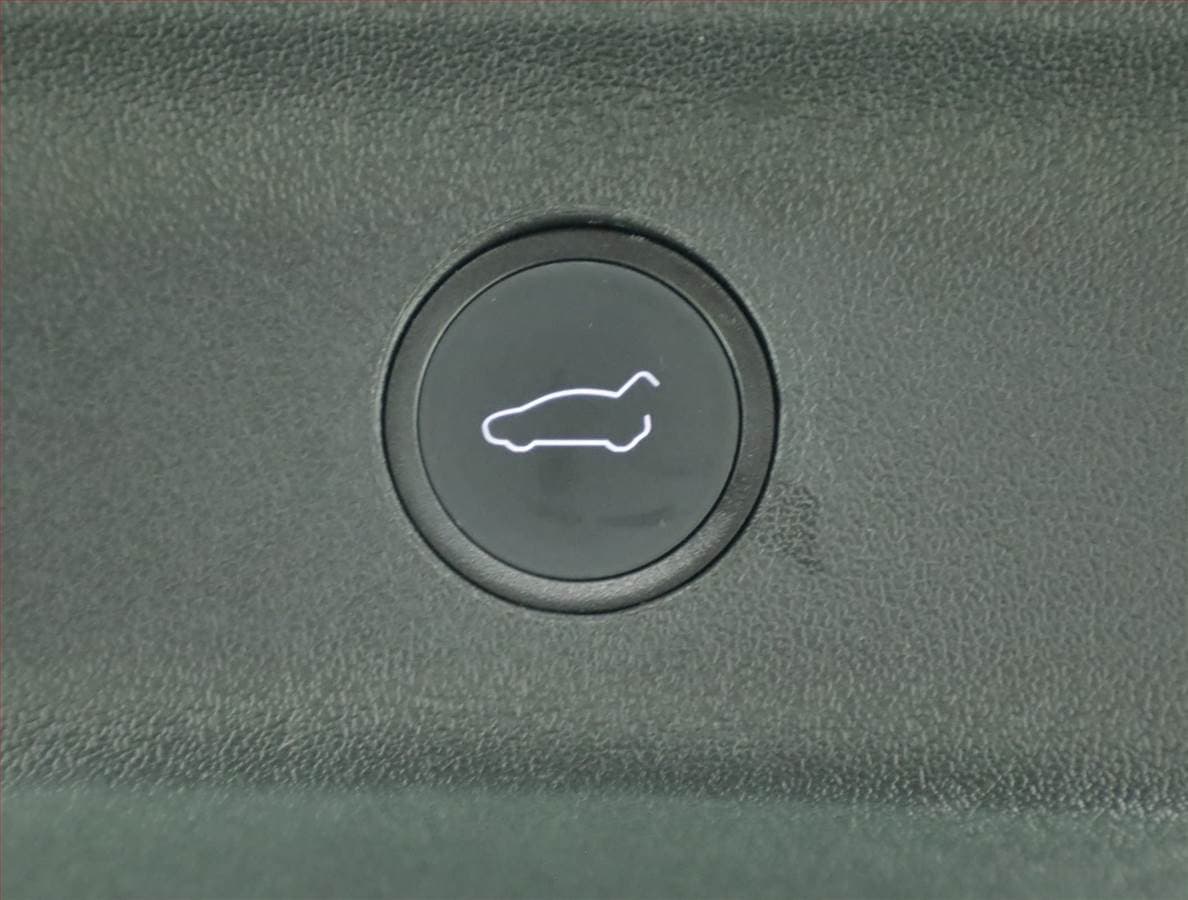 2022 Tesla MODEL Y - 17
