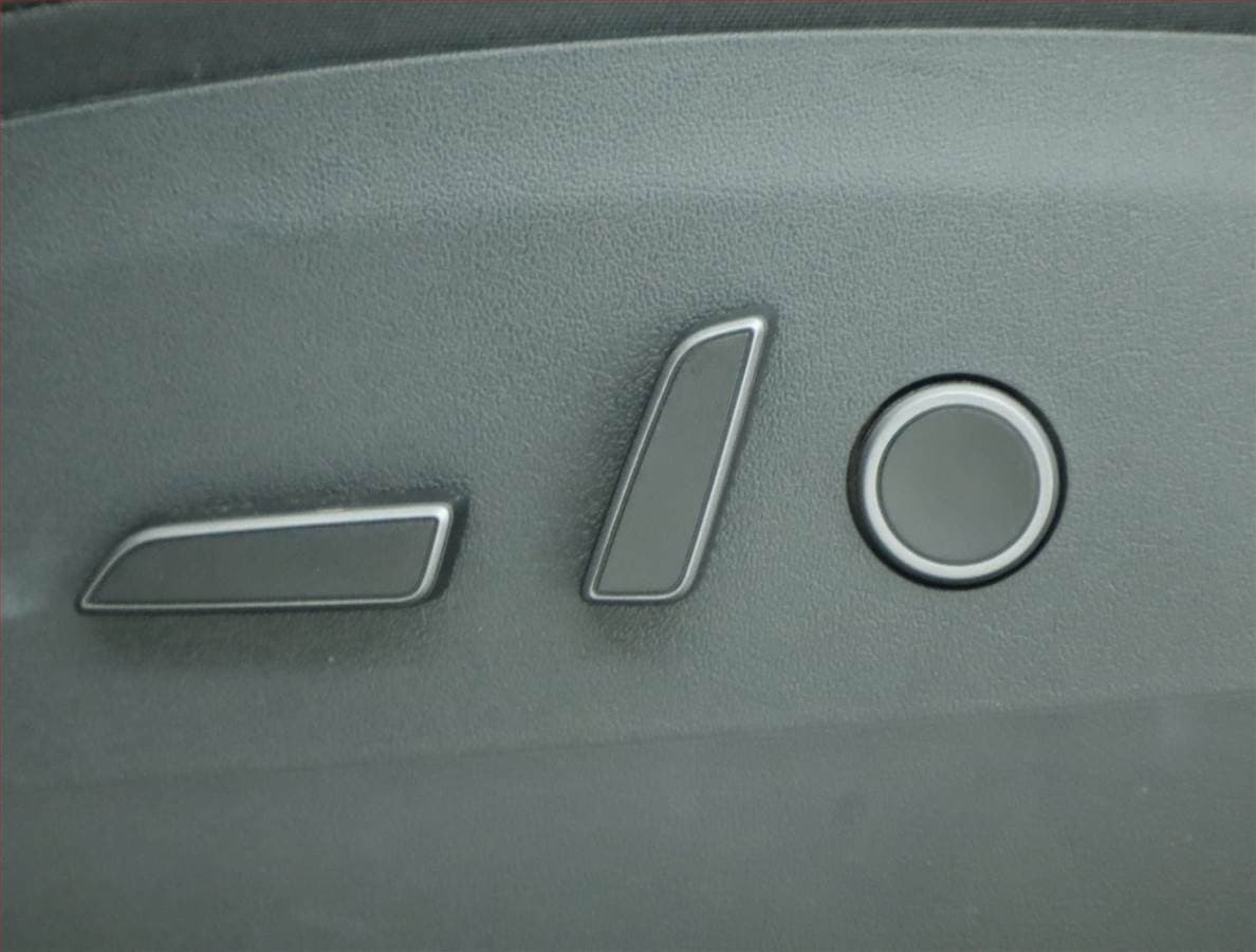 2022 Tesla MODEL Y - 19