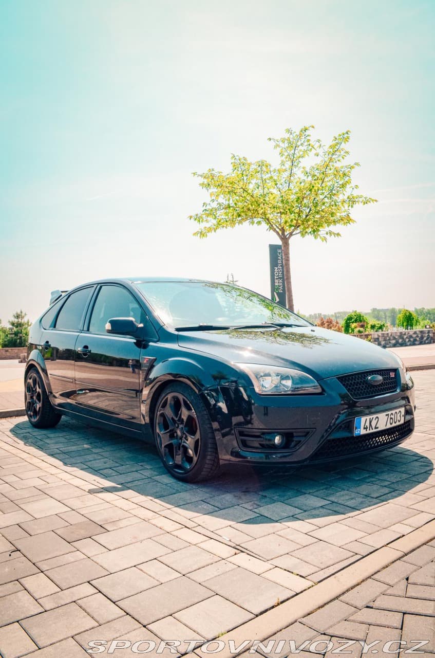 2006 Ford FOCUS - 2