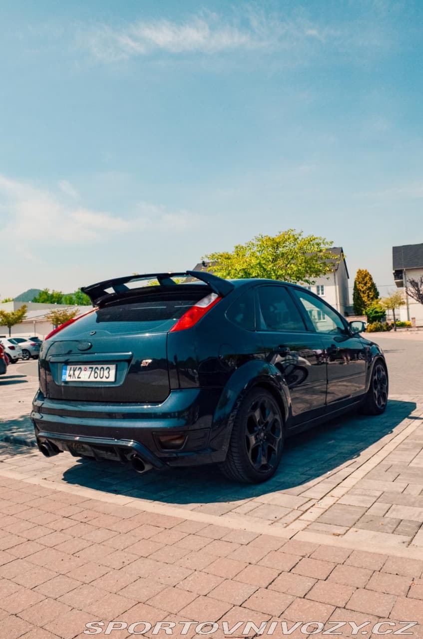 2006 Ford FOCUS - 3