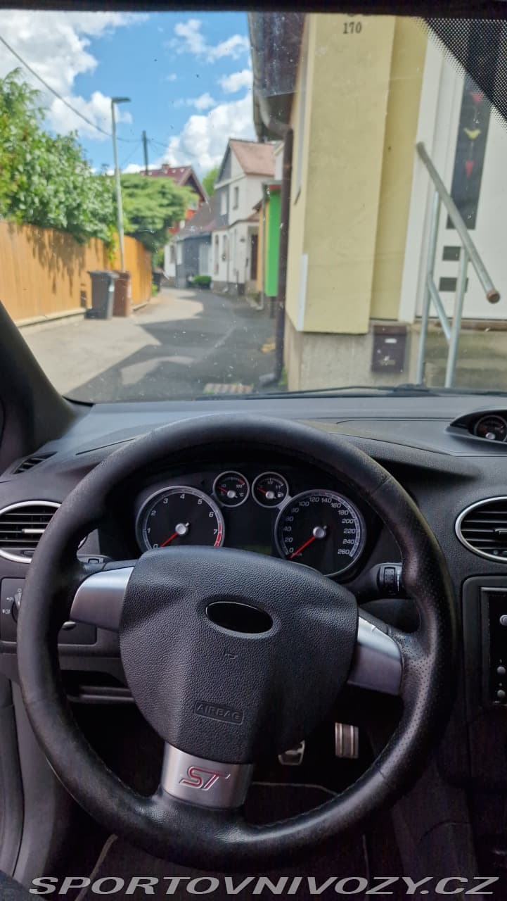 2006 Ford FOCUS - 6