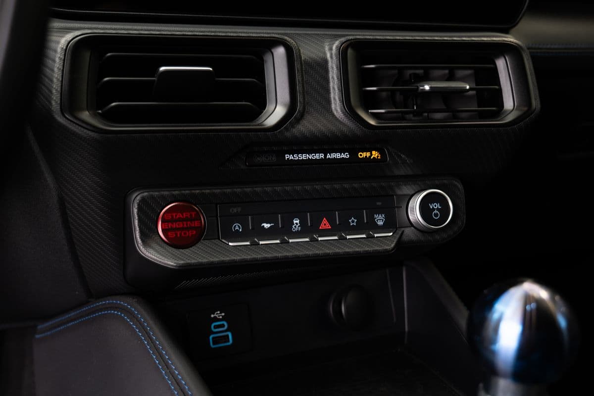 2025 Ford MUSTANG - 12