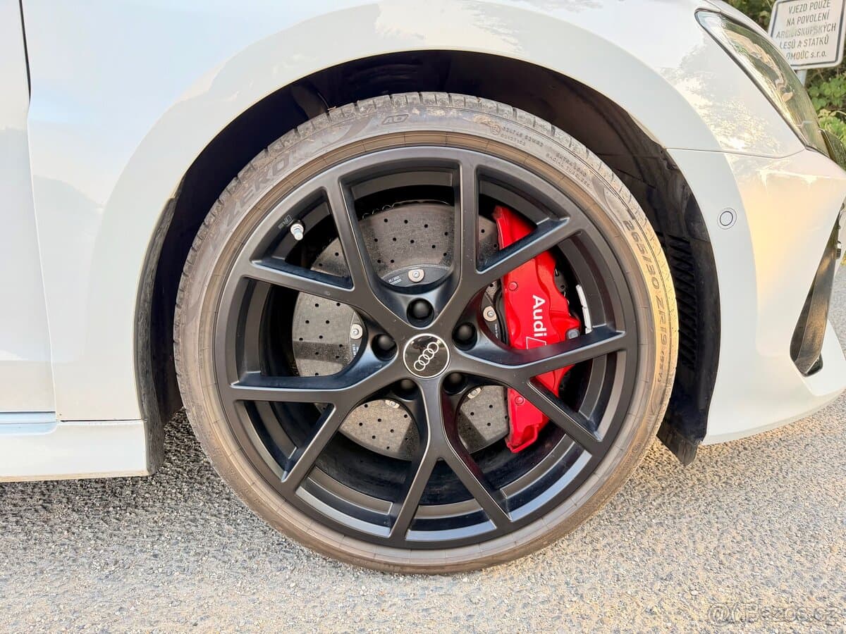 2023 Audi RS3 - 9