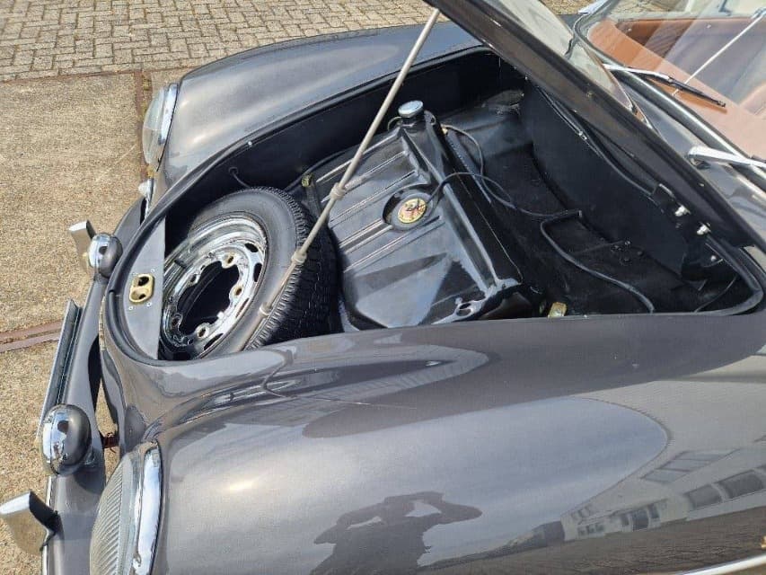 1974 Porsche 356 - 12