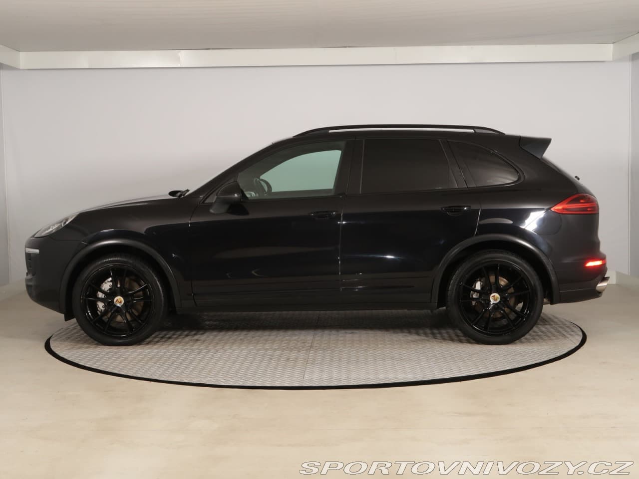 2016 Porsche CAYENNE - 3