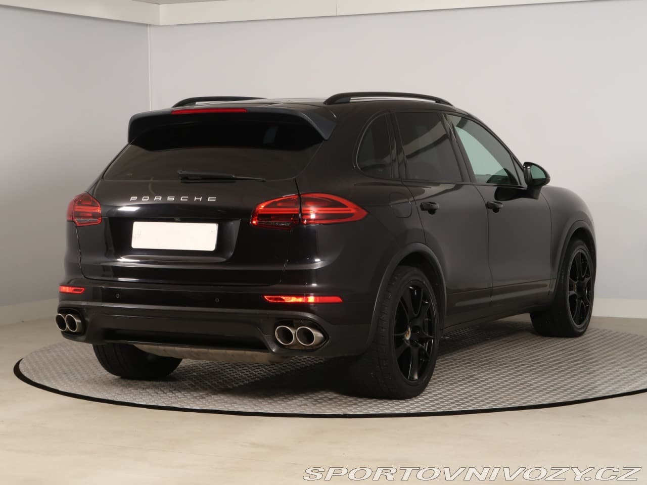 2016 Porsche CAYENNE - 5