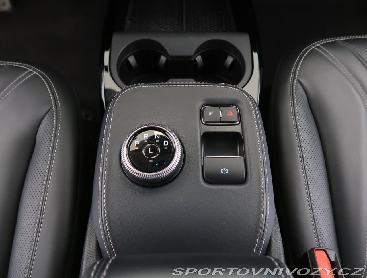 2021 Ford MUSTANG - 13