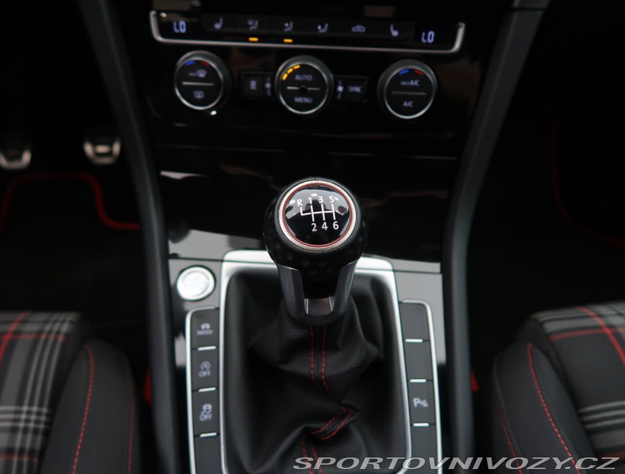 2019 Volkswagen GOLF - 13