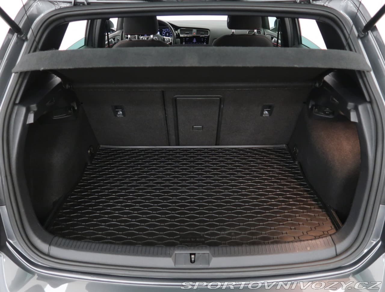 2019 Volkswagen GOLF - 14