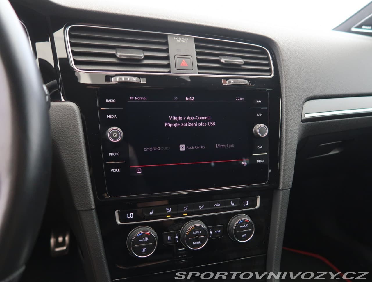 2019 Volkswagen GOLF - 17
