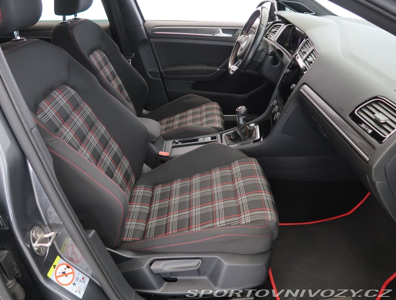 2019 Volkswagen GOLF - 9