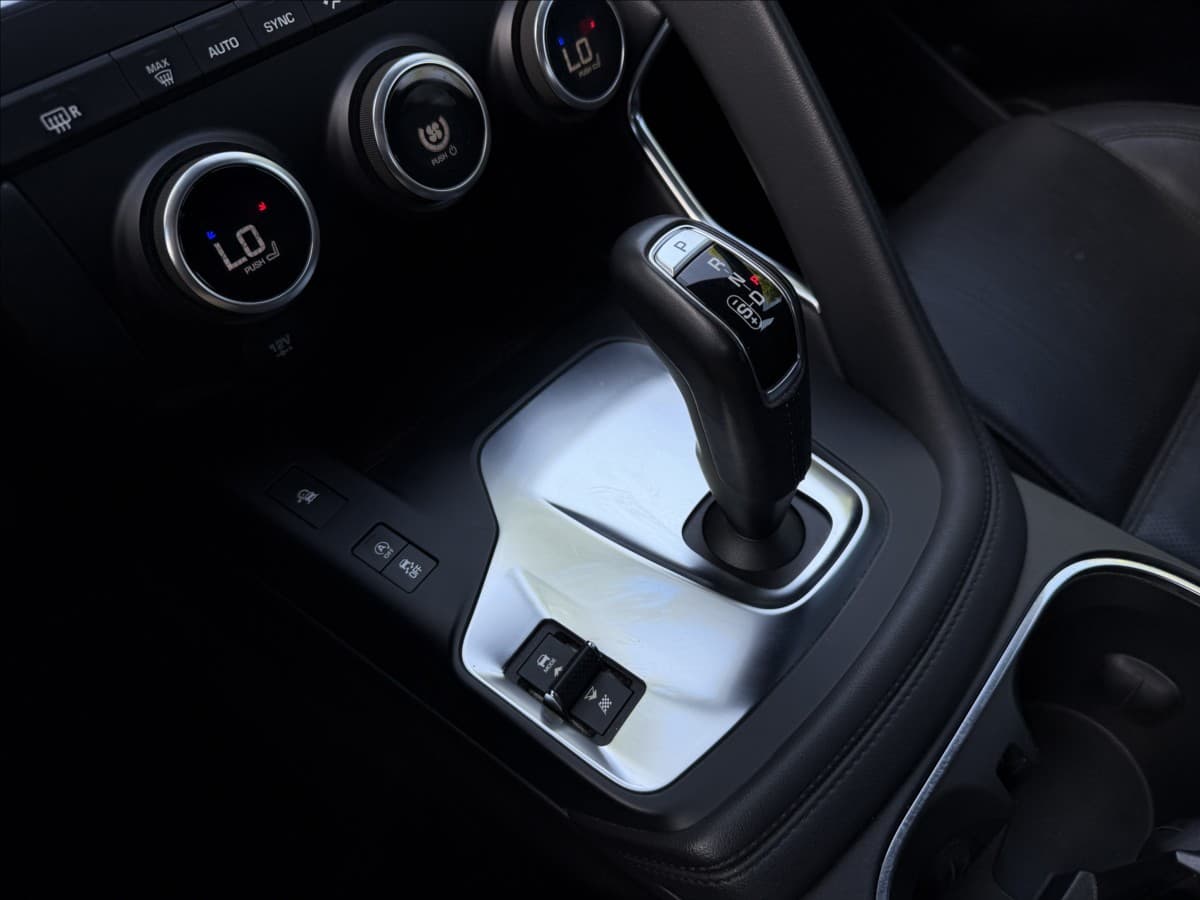 2018 Jaguar E-PACE - 18