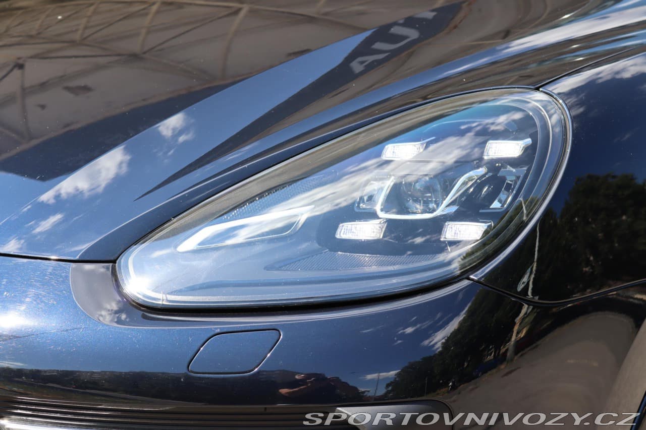 2016 Porsche CAYENNE - 4