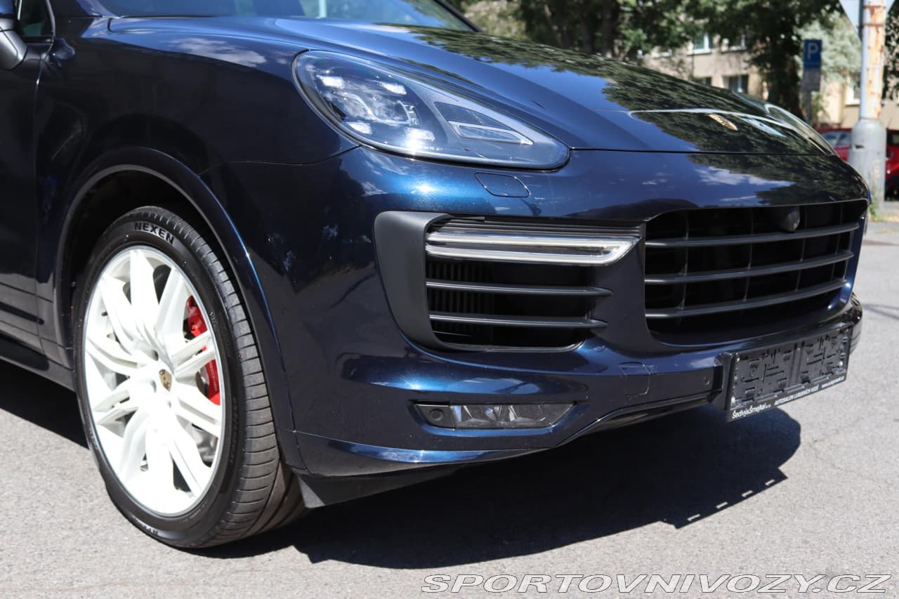 2016 Porsche CAYENNE - 6