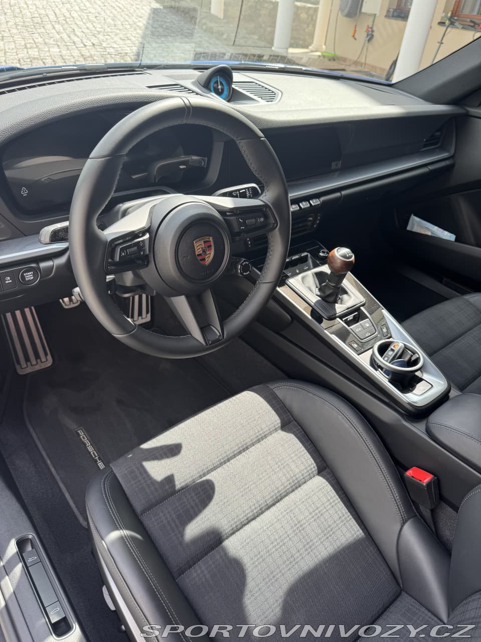 2025 Porsche 911 - 11