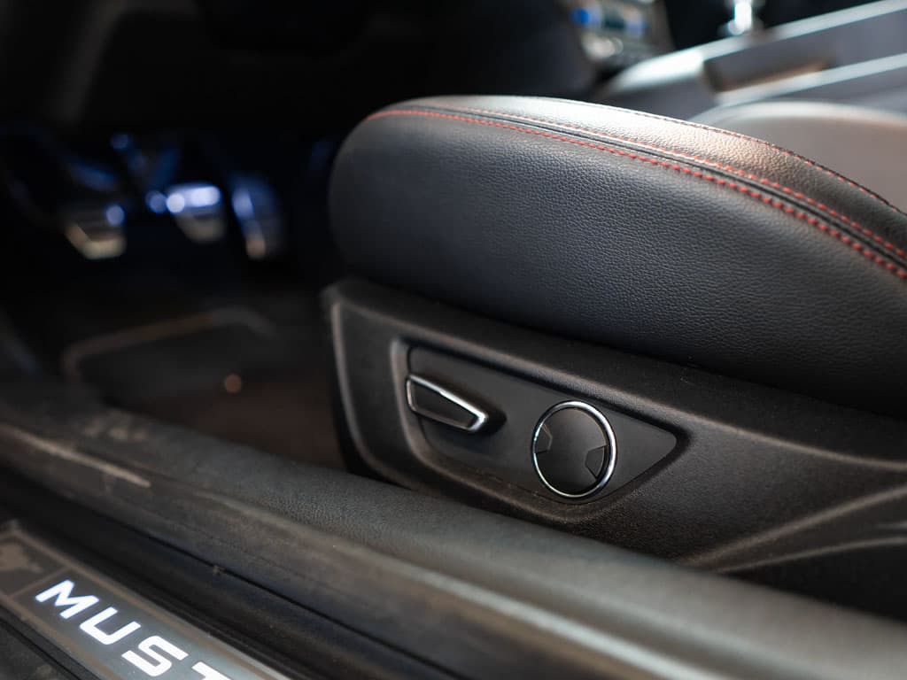 2016 Ford MUSTANG - 14