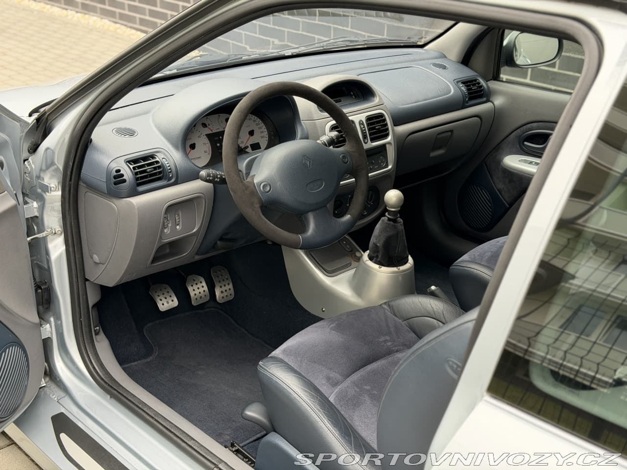 2002 Renault CLIO - 5