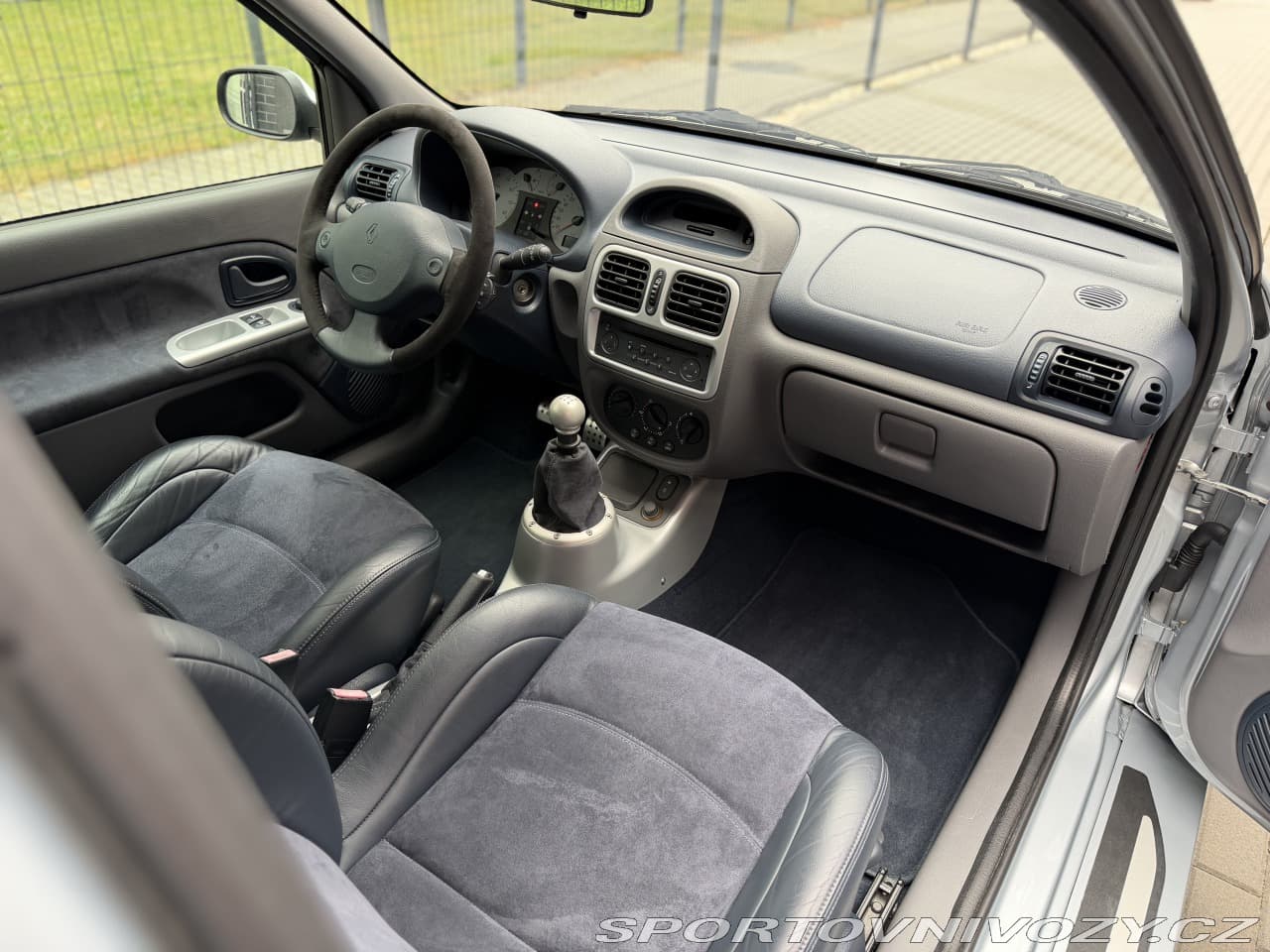 2002 Renault CLIO - 8