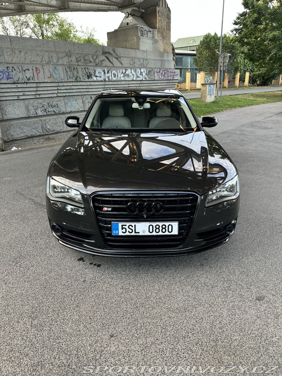 2013 Audi S8 - 4