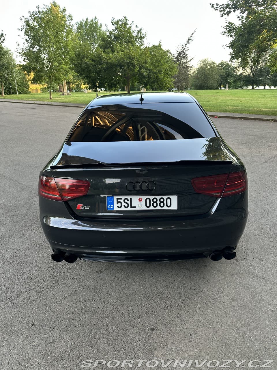 2013 Audi S8 - 5
