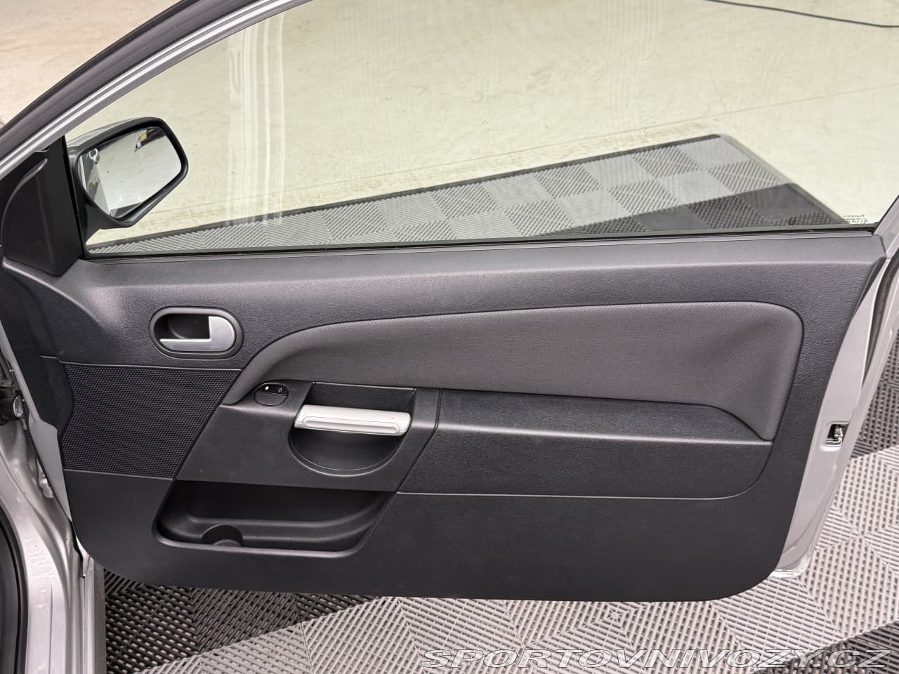 2006 Ford FIESTA - 12