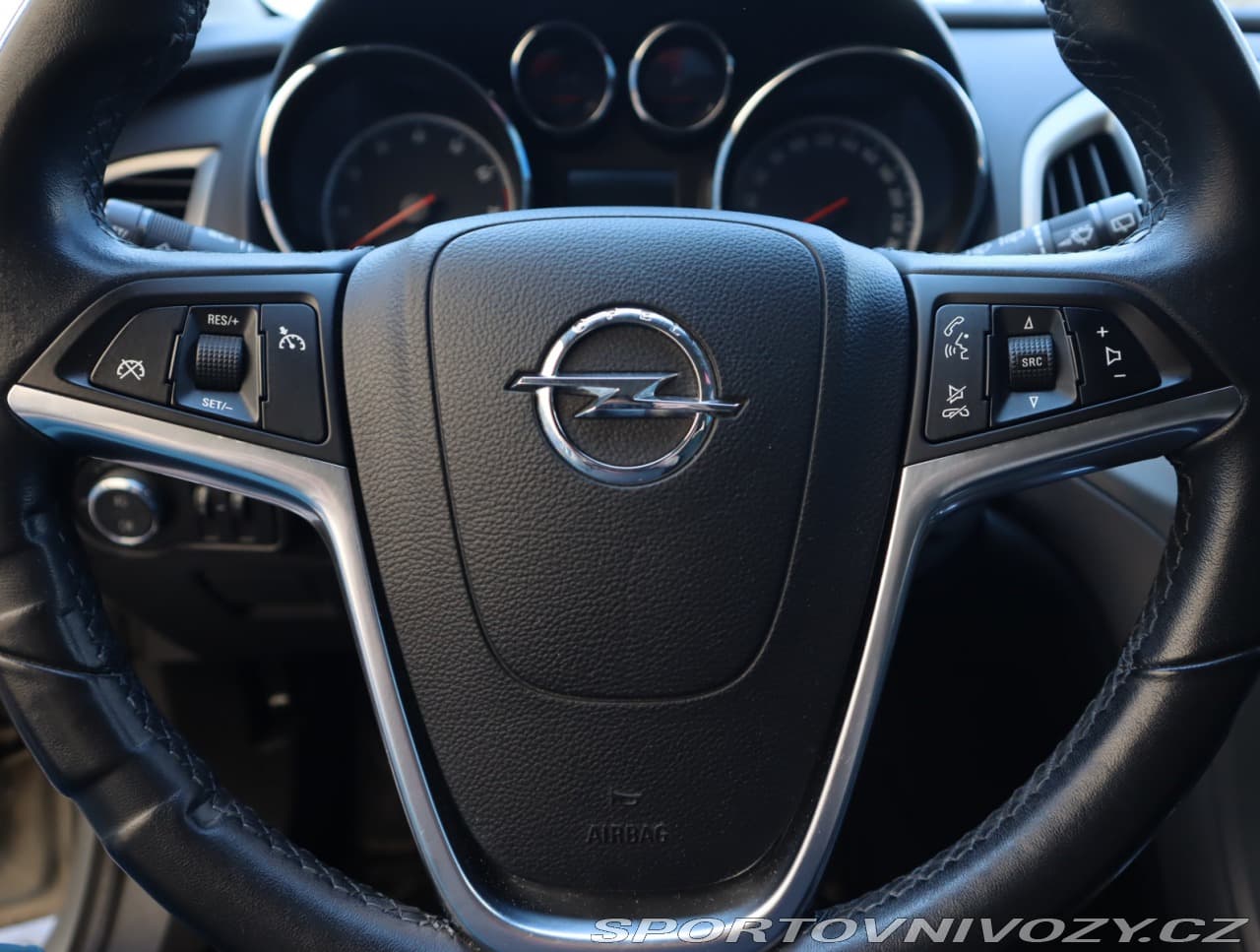 2010 Opel ASTRA - 17