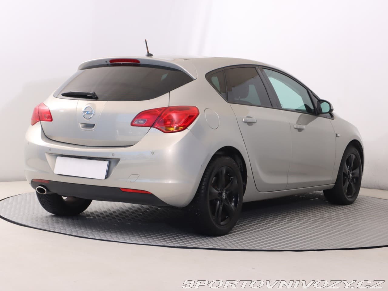 2010 Opel ASTRA - 5