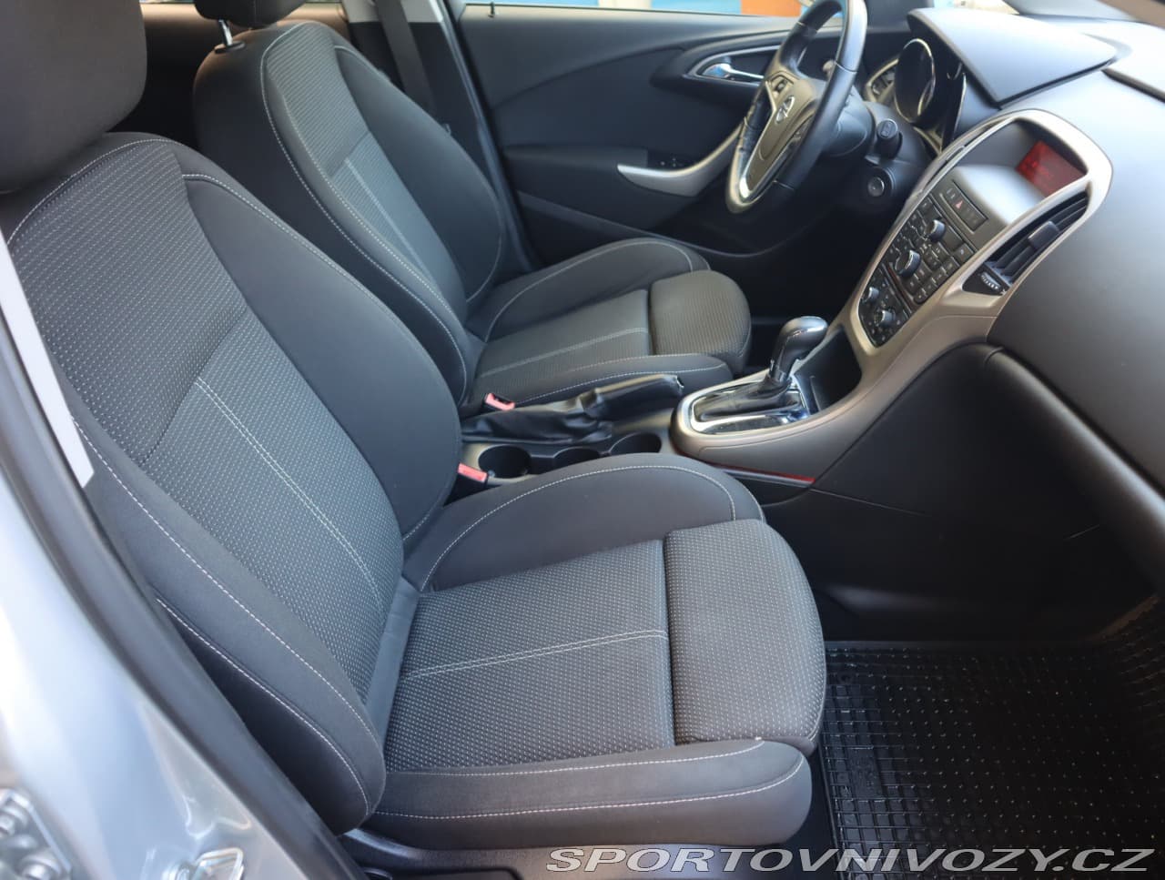 2010 Opel ASTRA - 9
