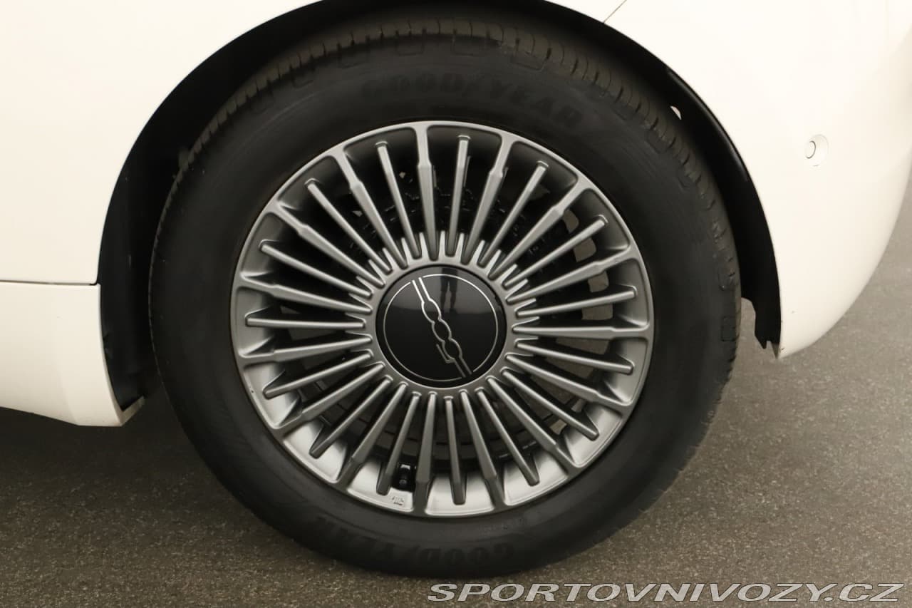 2022 Fiat 500 - 12