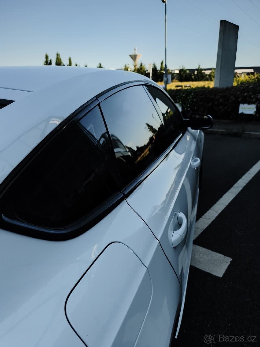 2010 Audi A5 - 16