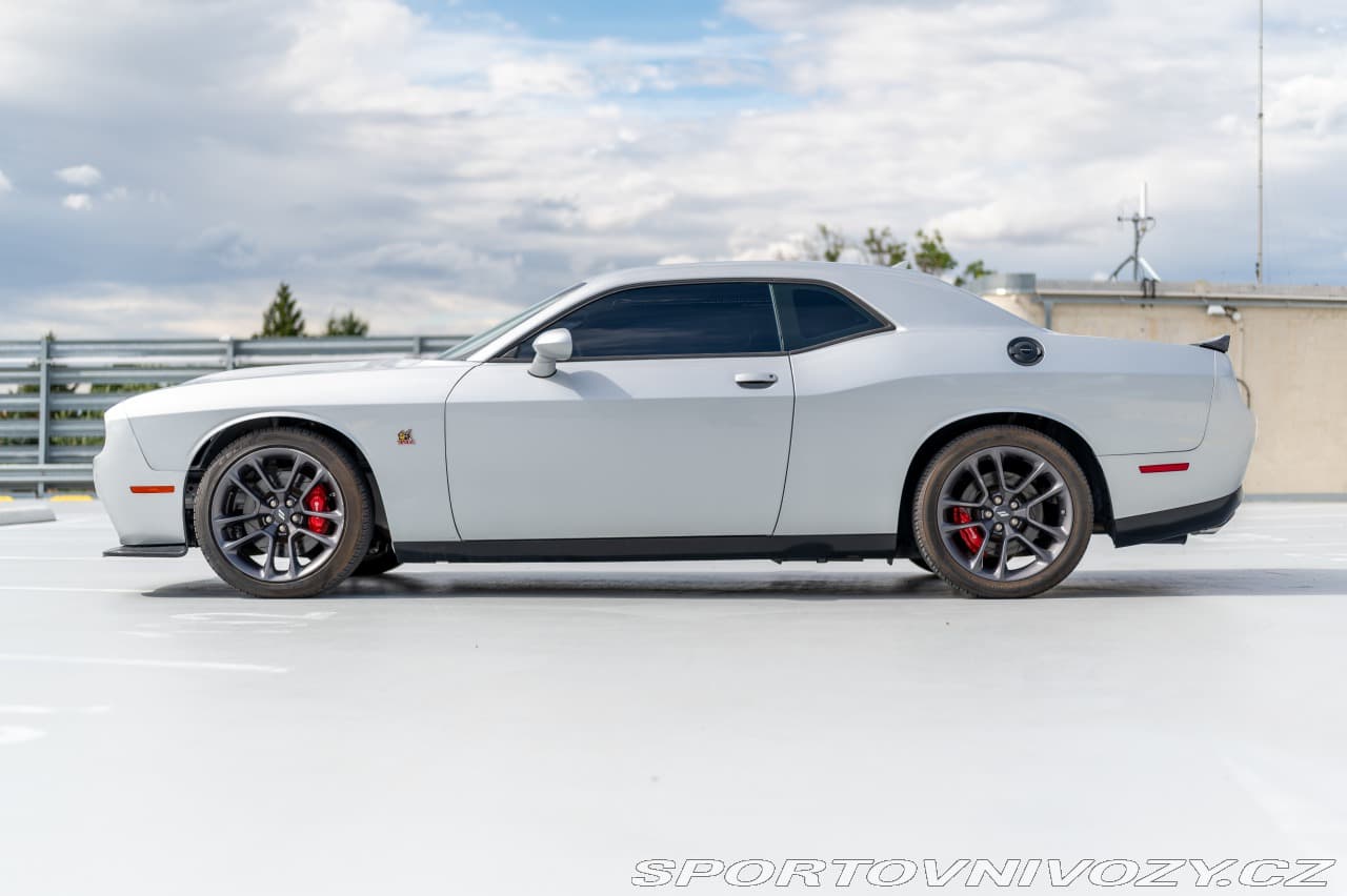 2020 Dodge CHALLENGER - 5