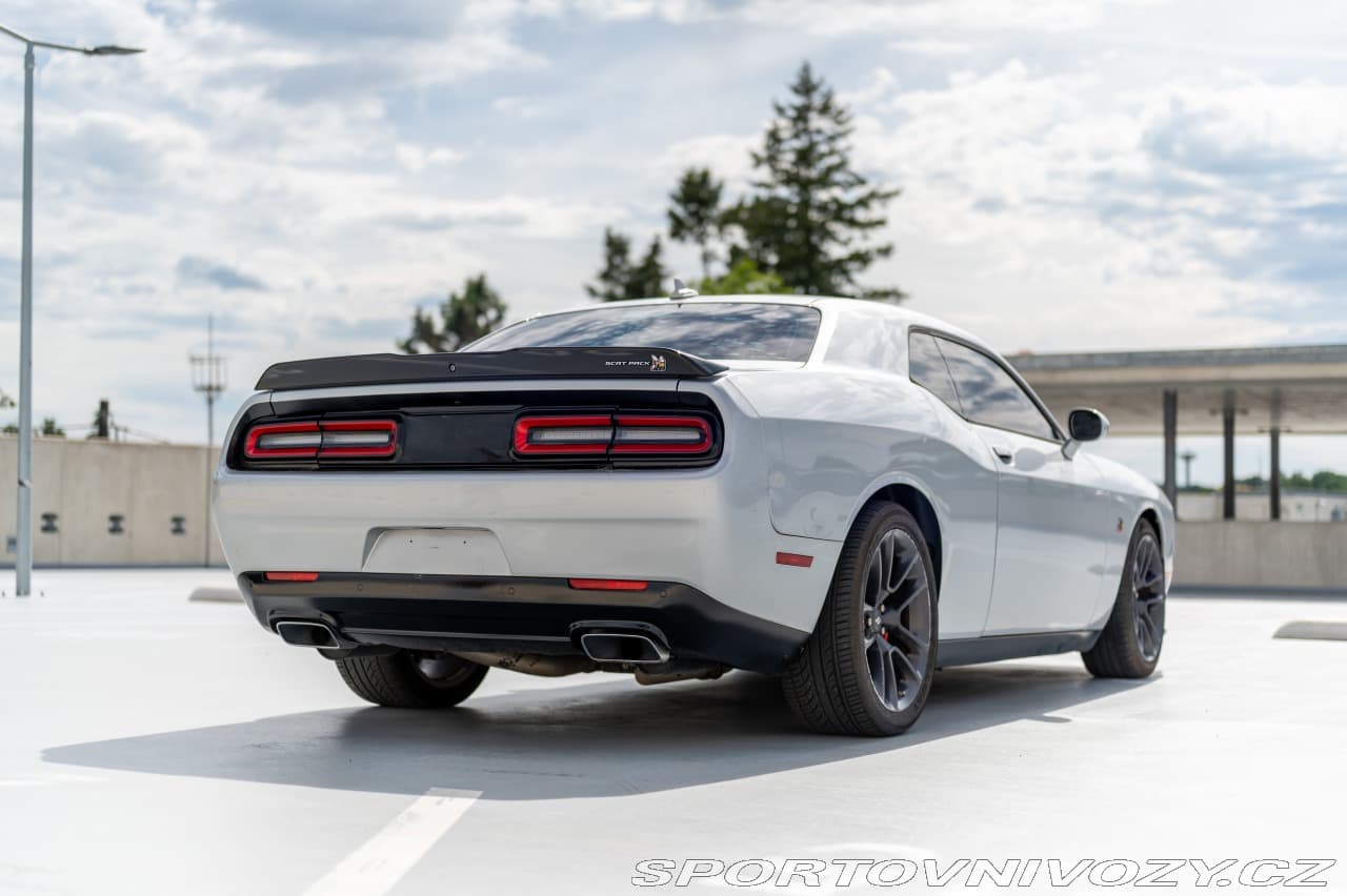 2020 Dodge CHALLENGER - 6
