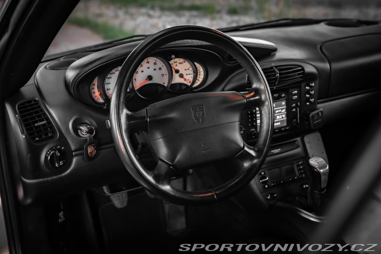 2001 Porsche 911 - 11