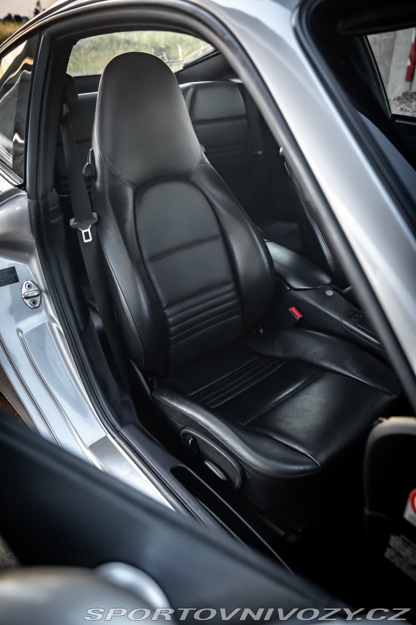 2001 Porsche 911 - 15