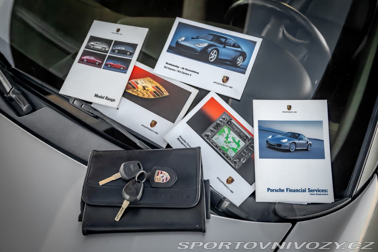 2001 Porsche 911 - 17
