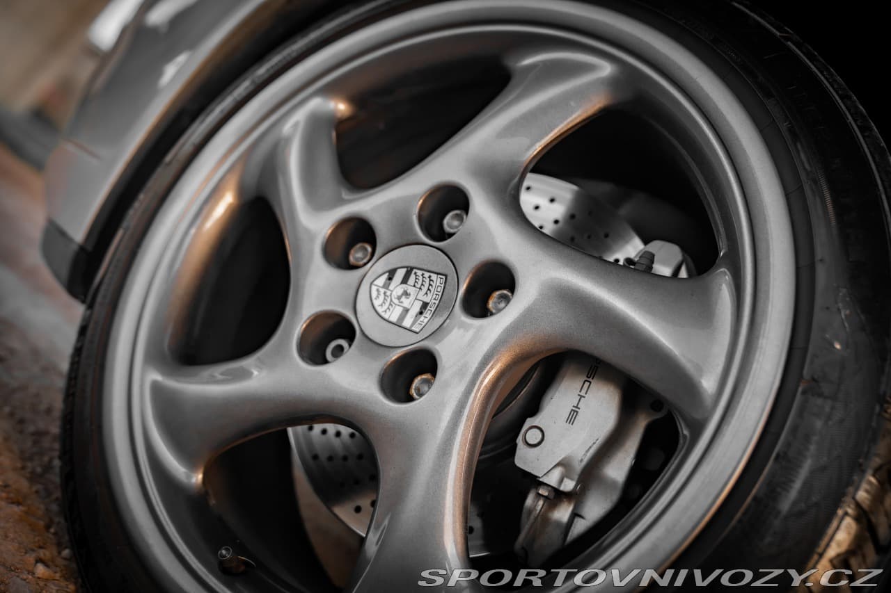 2001 Porsche 911 - 7