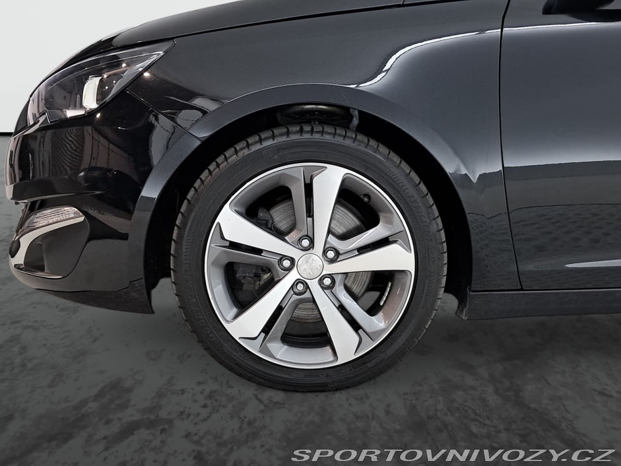 2016 Peugeot 308 - 15