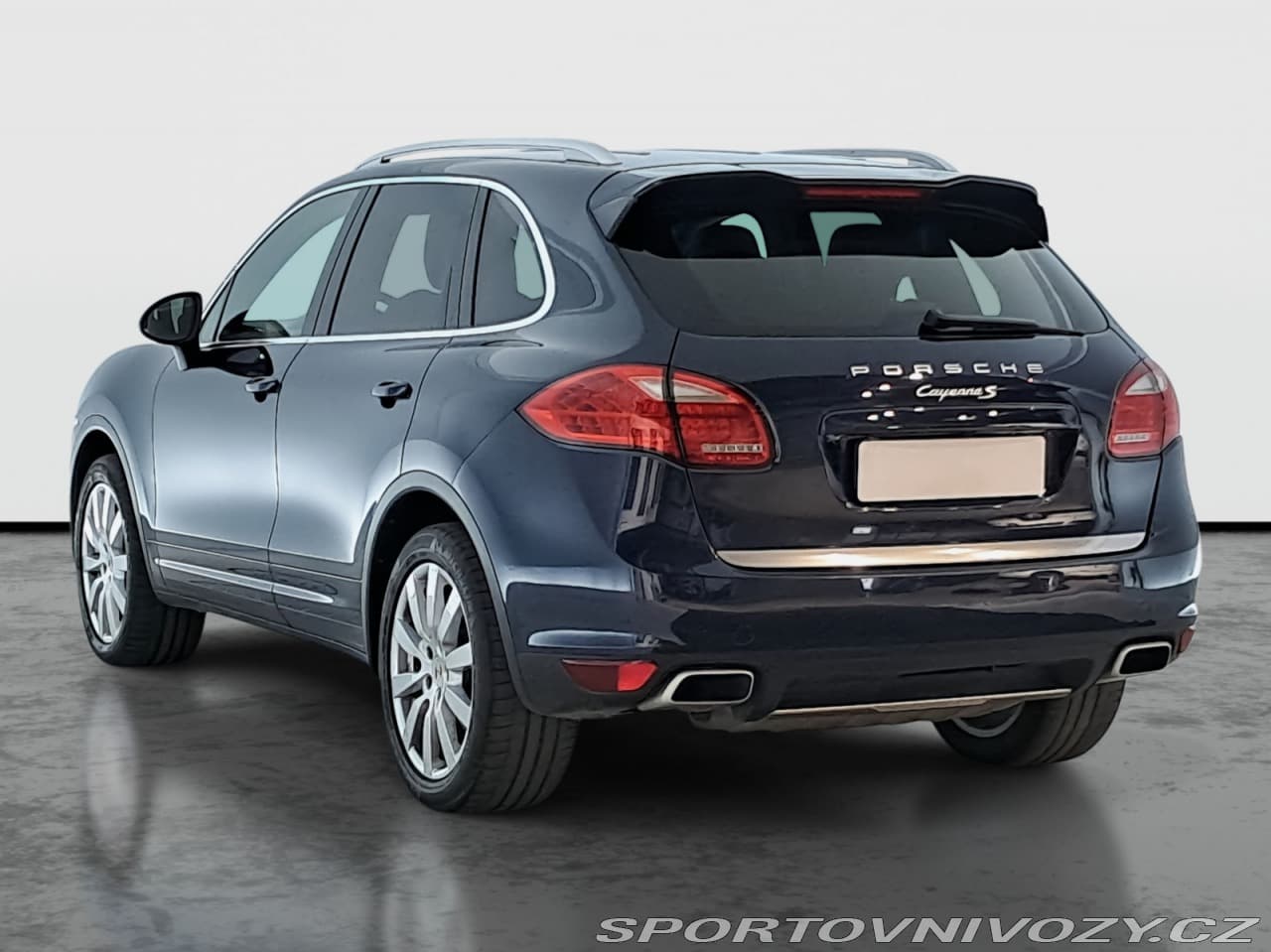 2011 Porsche CAYENNE - 4