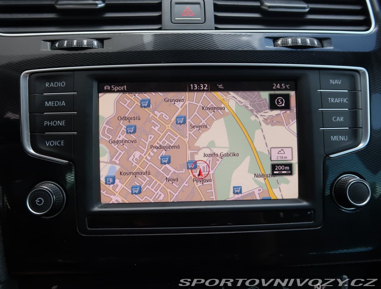 2016 Volkswagen GOLF - 16