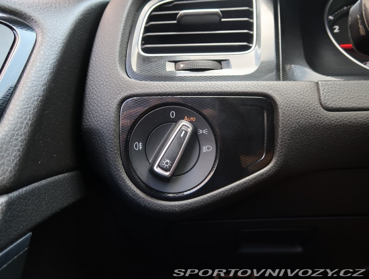 2016 Volkswagen GOLF - 17
