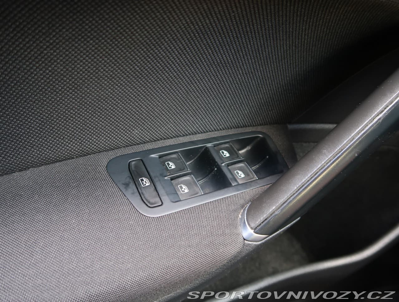 2016 Volkswagen GOLF - 19