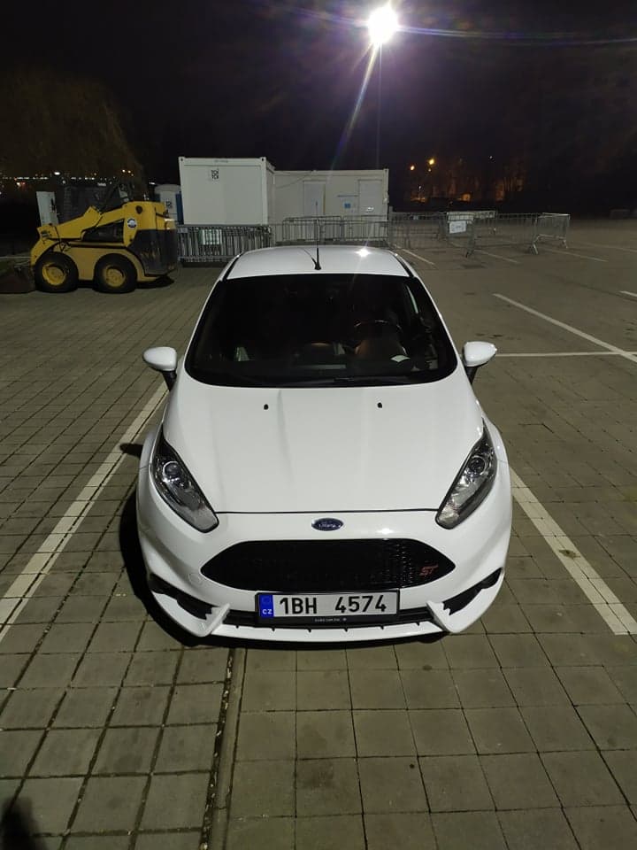 2013 Ford FIESTA - 3