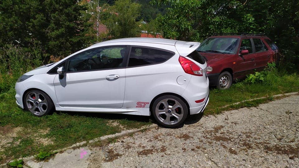 2013 Ford FIESTA - 5