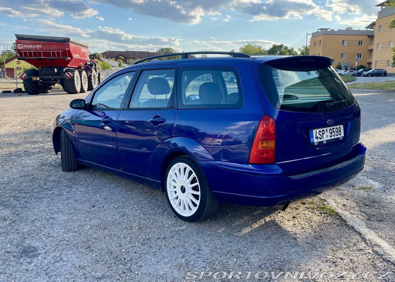 2002 Ford FOCUS - 2