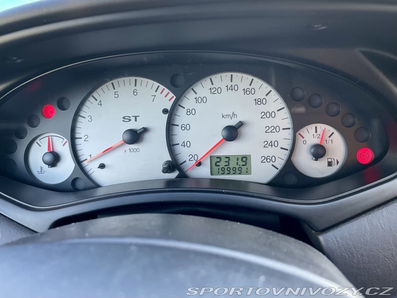 2002 Ford FOCUS - 8