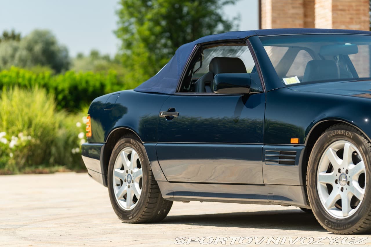 1990 Mercedes-Benz SL - 16